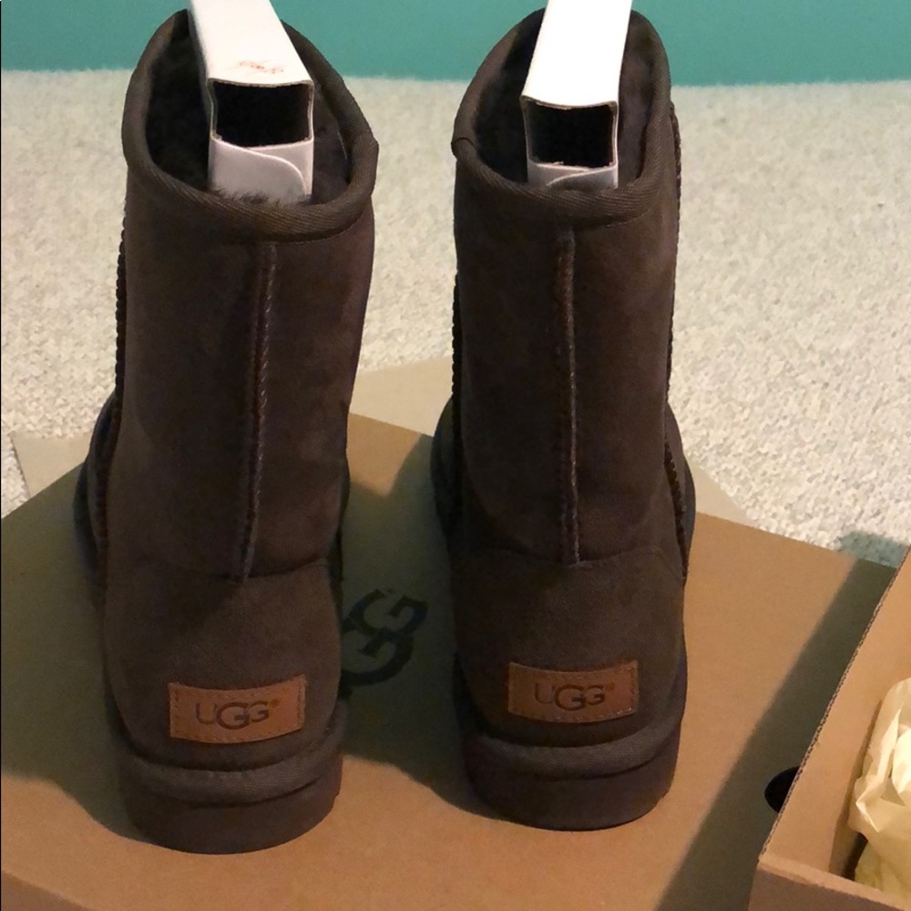 Ugg W classic short II brown boots